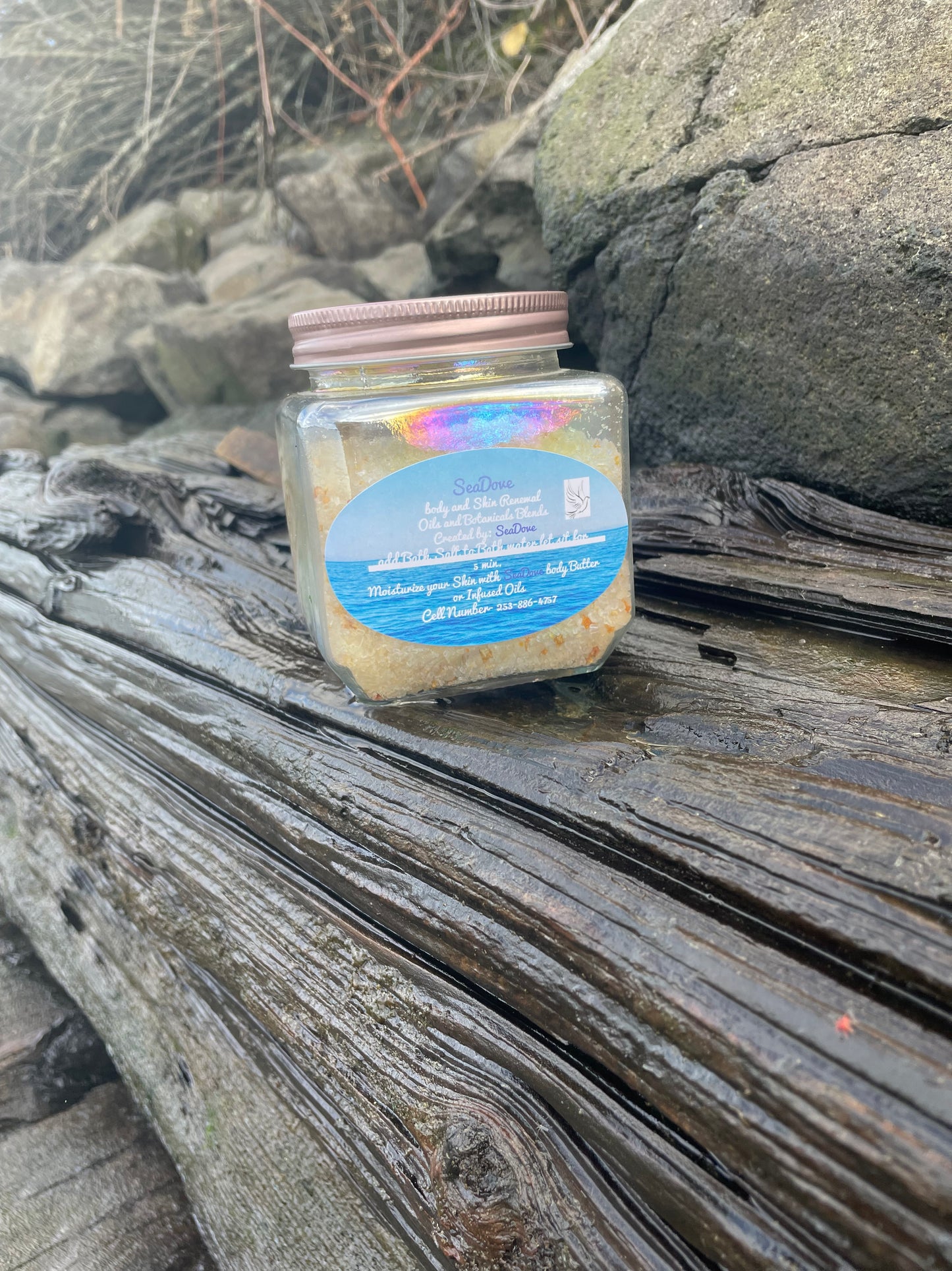 SeaDove Bath Salts Can add a soothing experience to your bath, those who love to soak after work or (PLAY)  SeaDove Bath Salts is just for you.  Glass 4oz containers add $5 to your purchase, for the 6oz and larger Size add $10 to your purchase.