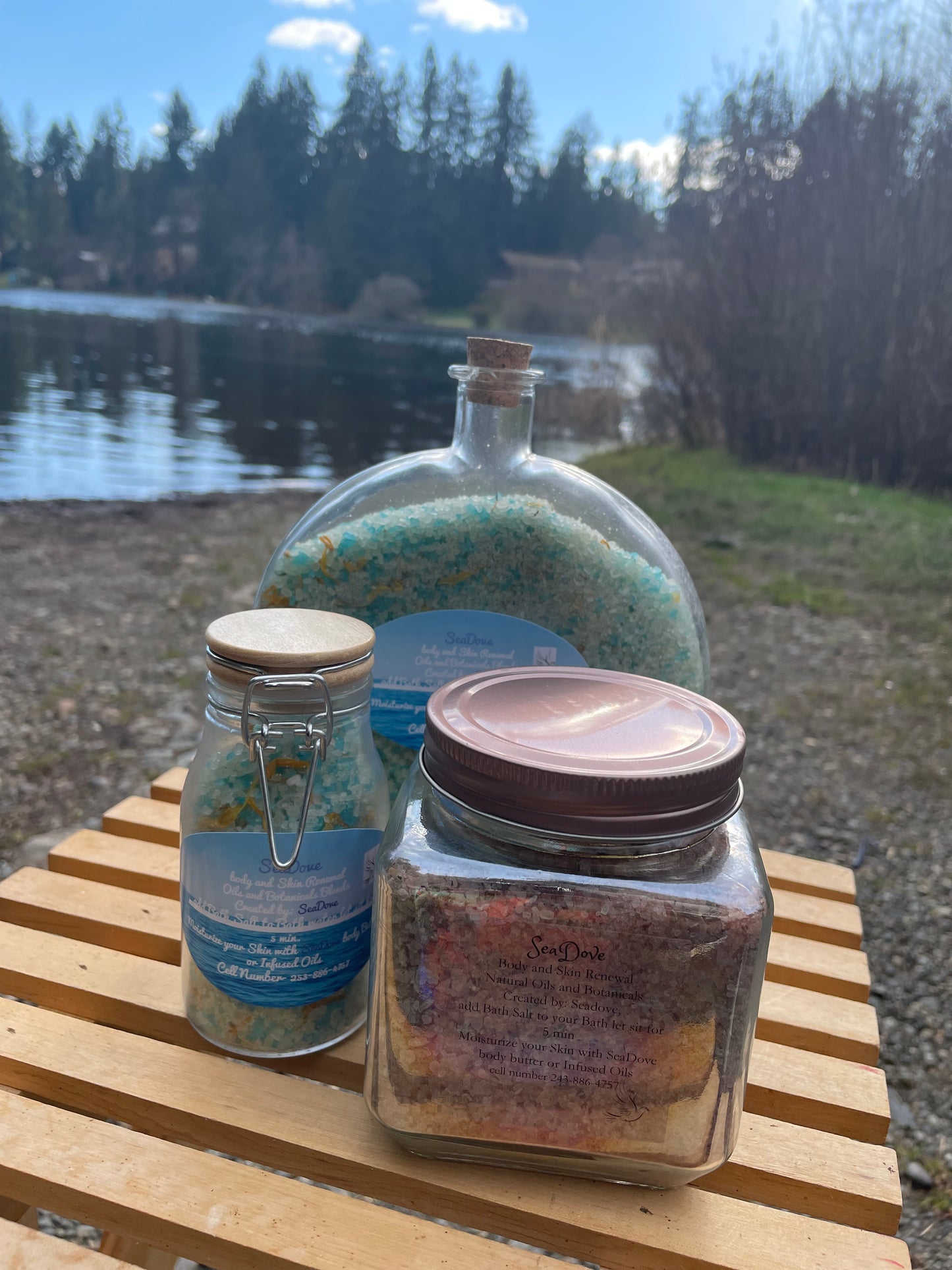 SeaDove Bath Salts Can add a soothing experience to your bath, those who love to soak after work or (PLAY)  SeaDove Bath Salts is just for you.  Glass 4oz containers add $5 to your purchase, for the 6oz and larger Size add $10 to your purchase.